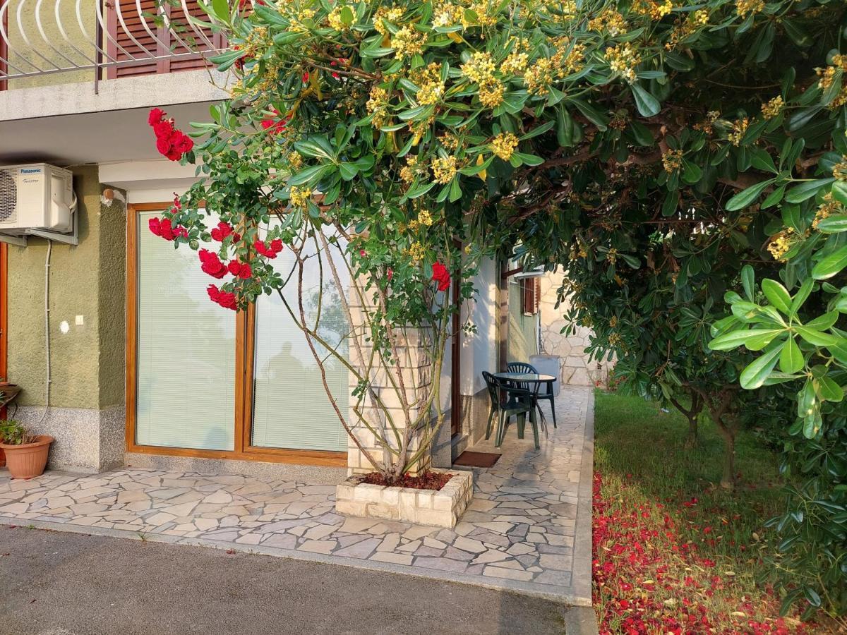 Apartma Niko Πιράν Εξωτερικό φωτογραφία